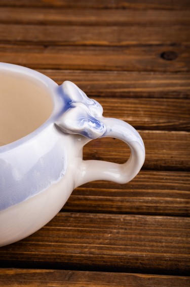 كوب فراشة لؤلؤية