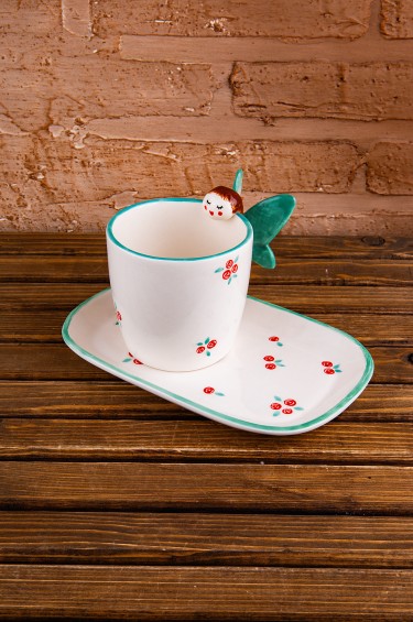 كوب على اجنحة الورد