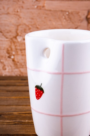 كوب لاتيه فراولة