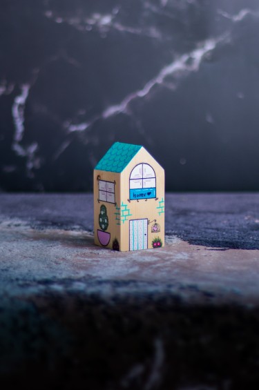 بيت فلونة المكعب