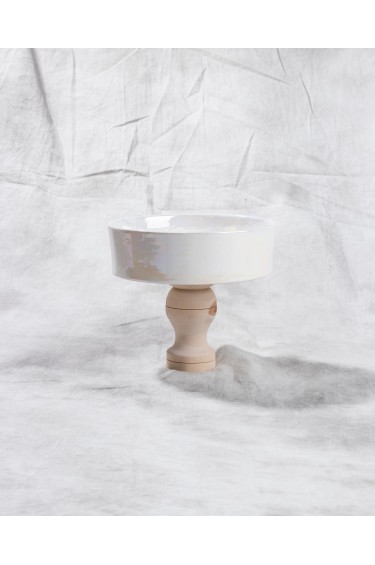 حامل فواكه اصداف مع خشب