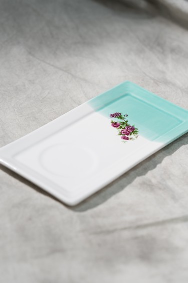 صحن حبات الورد